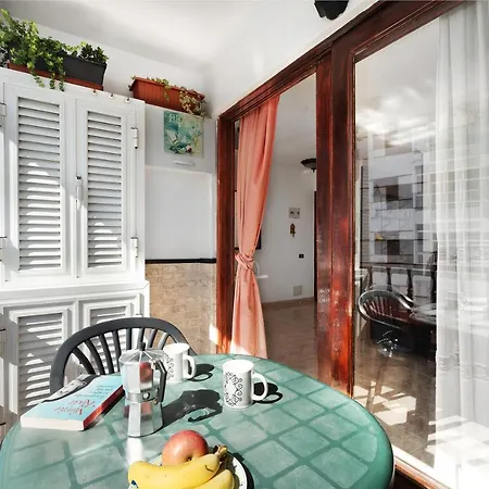 El Descanso Apartment *